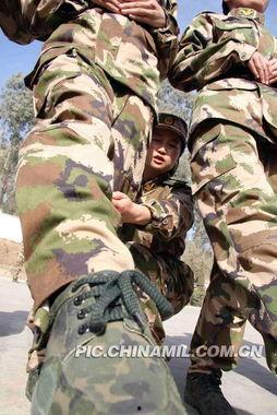 潇洒女兵视频,青春风采，军旅荣耀